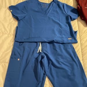 Figs scrubs
